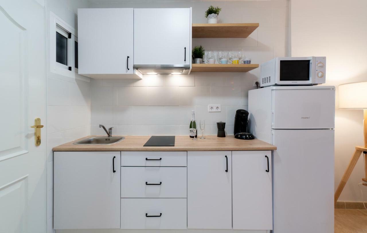 Minerva Suites By Kaarina Benalmadena Bagian luar foto