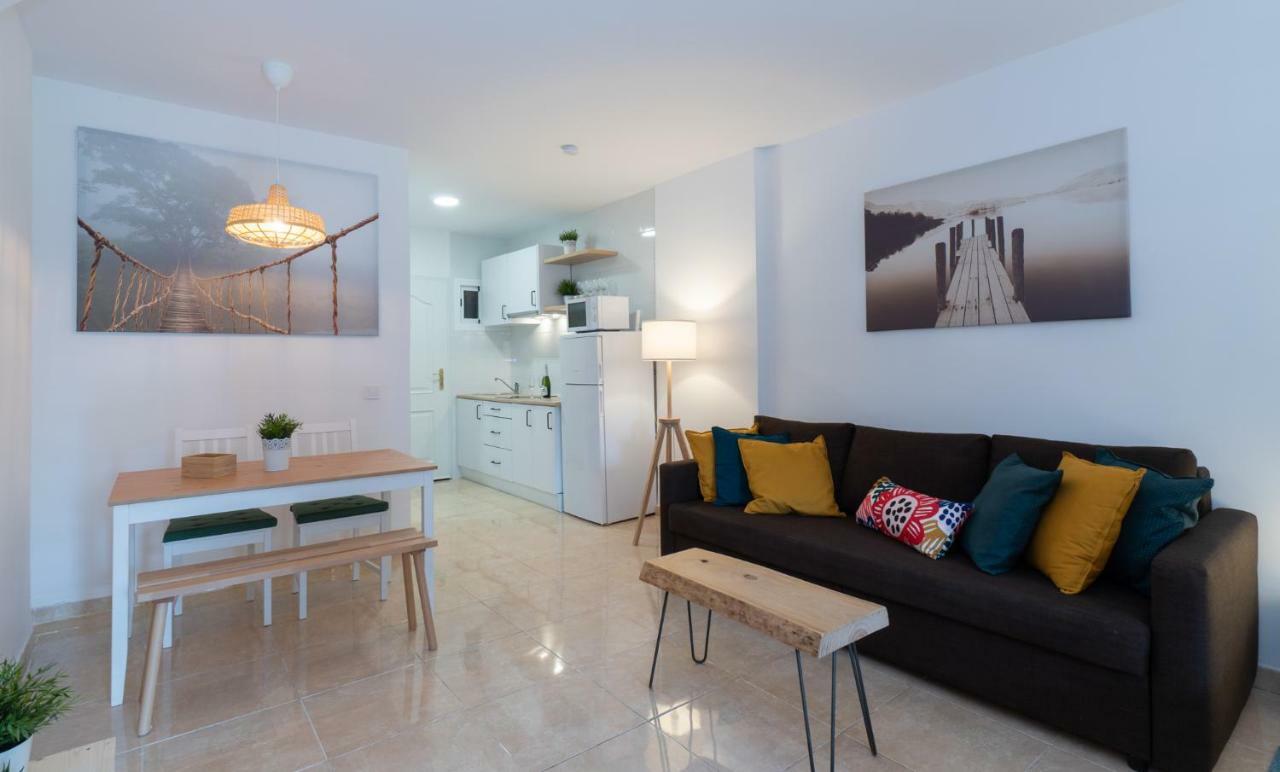 Minerva Suites By Kaarina Benalmadena Bagian luar foto