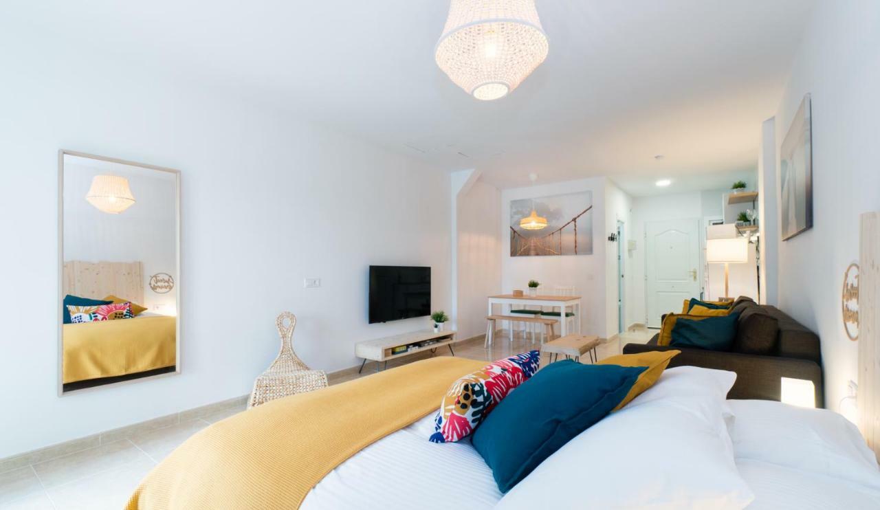 Minerva Suites By Kaarina Benalmadena Bagian luar foto