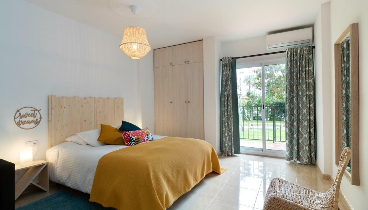 Minerva Suites By Kaarina Benalmadena Bagian luar foto
